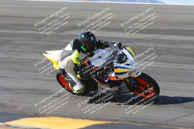 media/Feb-04-2024-SoCal Trackdays (Sun) [[91d6515b1d]]/1-Bowl (950am)/